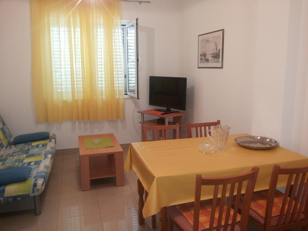 Apartment Gotovina Biograd Na Moru Room photo